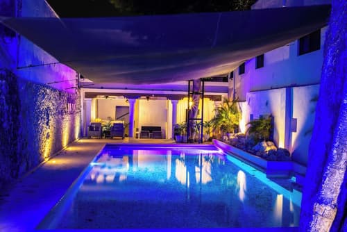 Acqua In Bocca, Pool