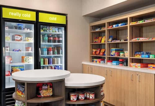 Home2 Suites By Hilton Cheyenne, Gift shop