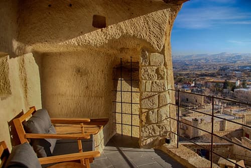 1811 Cave Hotel, Room