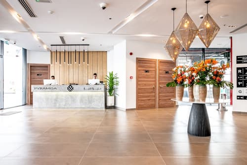 Pyramisa Hotel Apartments Dubai, Lobby