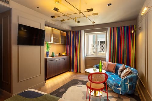 Upon Angels - Adults Only, Room