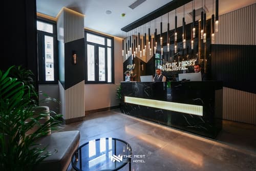 The Nest Hotel, Reception