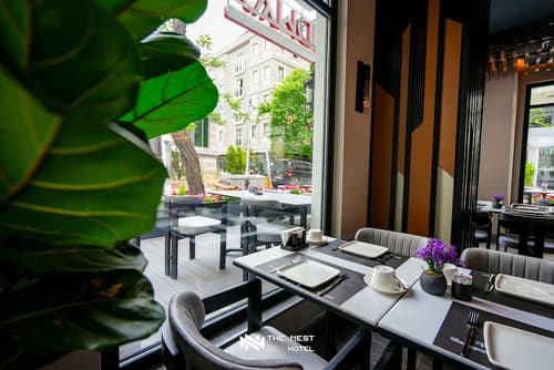 The Nest Hotel, Restaurant