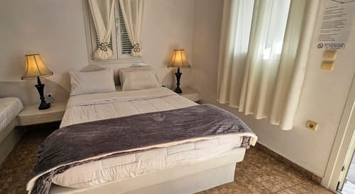 Cycladic Pleasure Houses by the Sea, Room