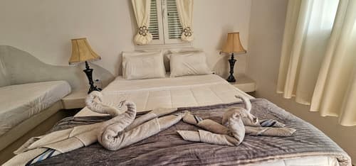 Cycladic Pleasure Houses by the Sea, Room