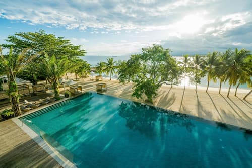 Discovery Samal, Pool