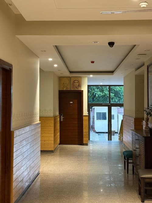 UDS Villa - Next to VFS, Walking to Connaught Place, Lobby