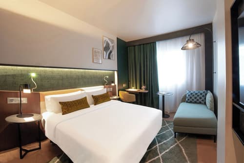 Crowne Plaza Madrid - Centre Retiro by IHG, Room