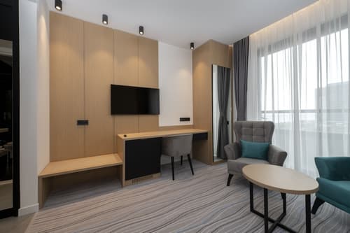 The Grandeur Hotel, Room