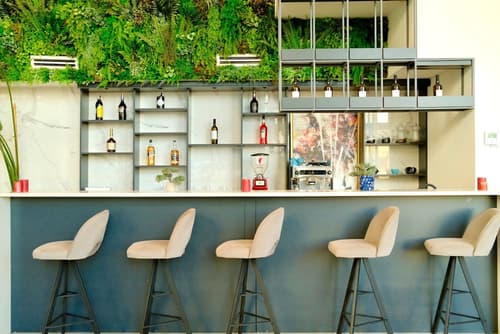 The Grandeur Hotel, Lobby sitting area