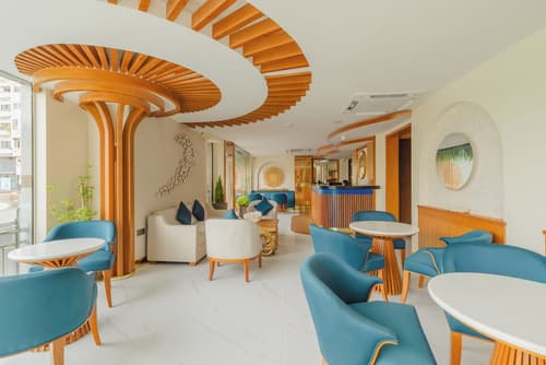 UMET Seaview Hotel with Free Roundtrip Airport Pick up and drop off, Primary image