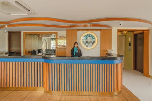 UMET Seaview Hotel with Free Roundtrip Airport Pick up and drop off, Reception