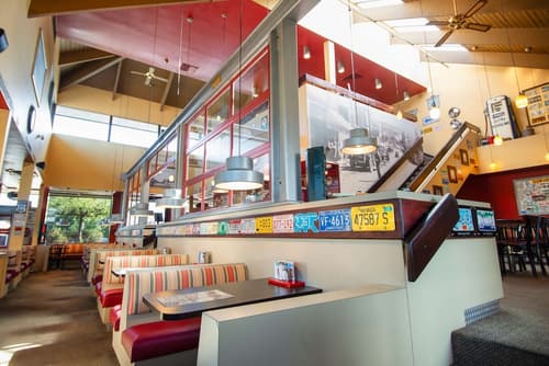 Coast Courtenay Hotel, Restaurant