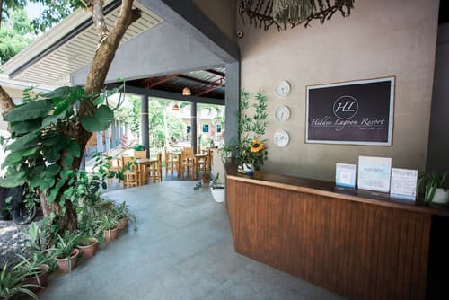 Hidden Lagoon Resort, Lobby