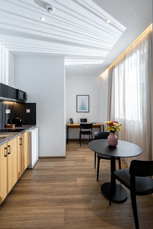 Pnoe Urban Living, Room