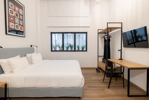 Earos Urban Living, Room