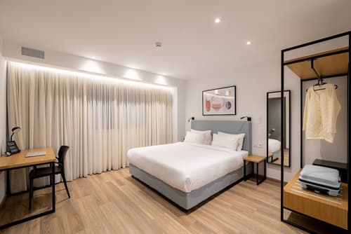 Earos Urban Living, Room