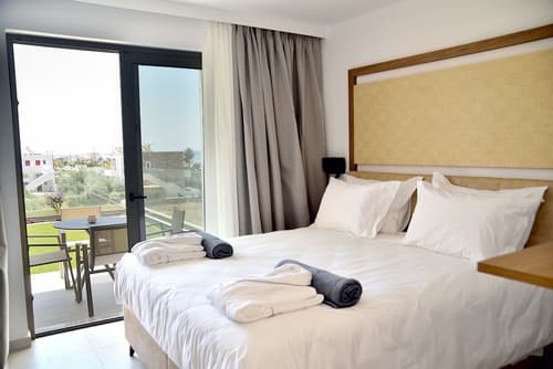 Kouros Stone Suites, Room