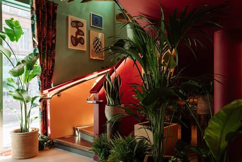 room2 Belfast Hometel, Reception