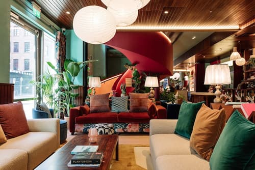 room2 Belfast Hometel, Lobby sitting area