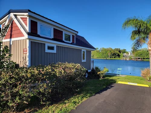 Orlando Lakefront Tiny House Community, Room
