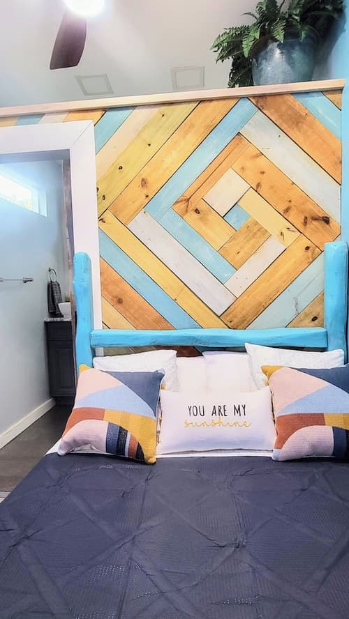 Orlando Lakefront Tiny House Community, Room