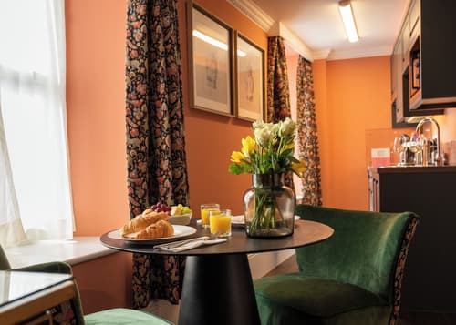 The Fanny Talbot, Room