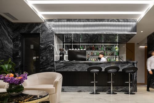 Europe Hotel, Lobby lounge