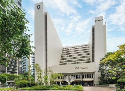 Conrad Singapore Orchard, Front of property