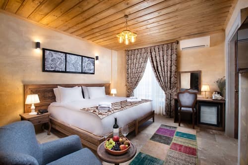 Cappadocia Pyramid Stone House, Room