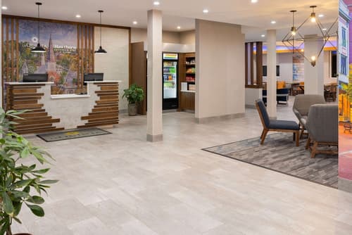 Hawthorn Extended Stay by Wyndham Williston/Burlington, Lobby