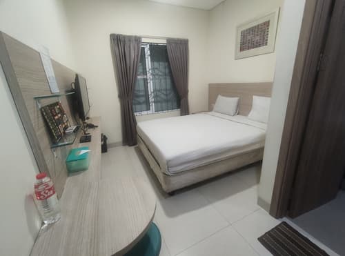 Portal Residence, Room