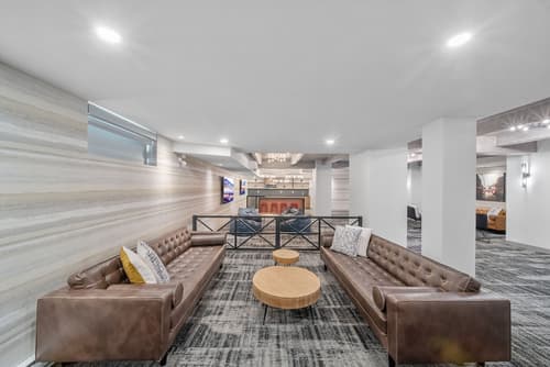 Cannery Lofts Niagara, Lobby sitting area