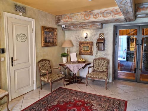 Taanilinna Hotell, Reception