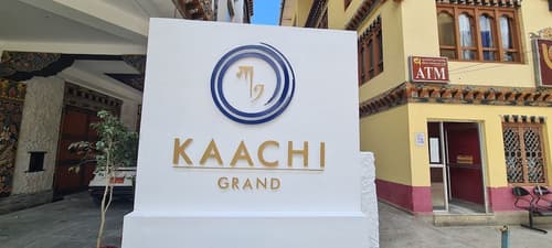 Hotel Kaachi Grand, Exterior