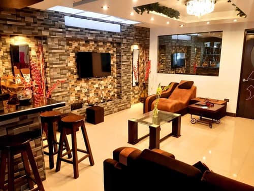 Hidden Garden, Living area