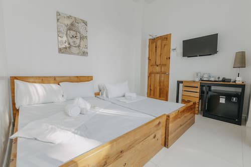 The Marc Vannelli Oslob, Room