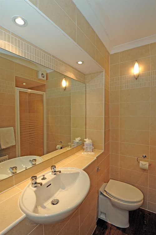 Fountain Court Apartments - Grove, 