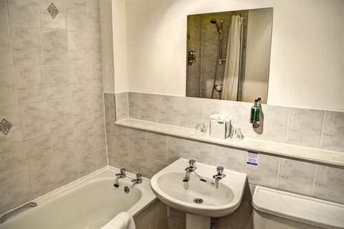 Fountain Court Apartments - Grove, 