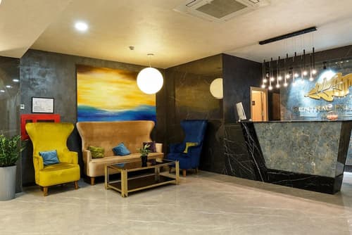 Central Palace Halal Hotel, 