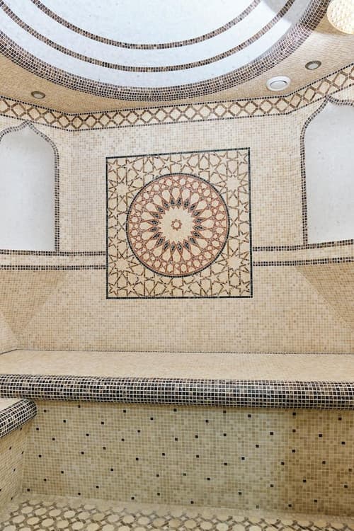 Central Palace Halal Hotel, 