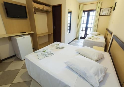 Pousada Lonier Praia Inn, 