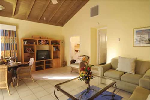 Bay View Suites Paradise Island, 