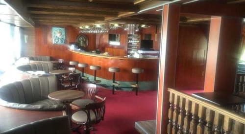 Compass River City Hotel, 