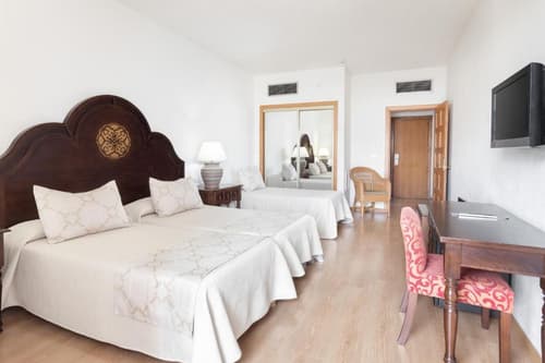 HC Hotel Magec, Room