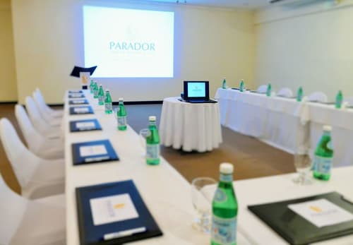 Parador Resort & Spa, Conferences