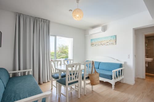 Apartamentos Europa, Room