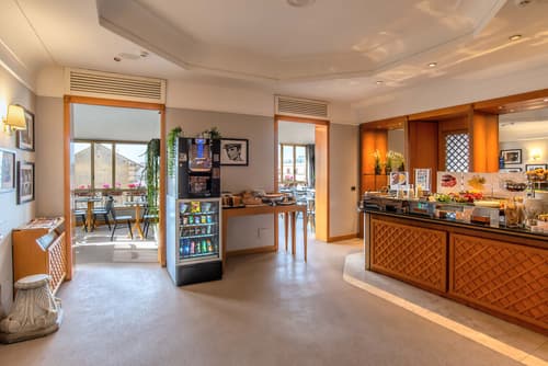 Tritone, General view