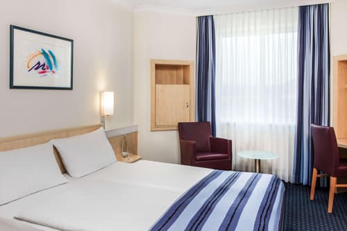 Hotel Freiburg City Center by Leonardo Hotels, Room
