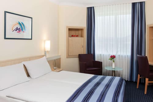 Hotel Freiburg City Center by Leonardo Hotels, Room